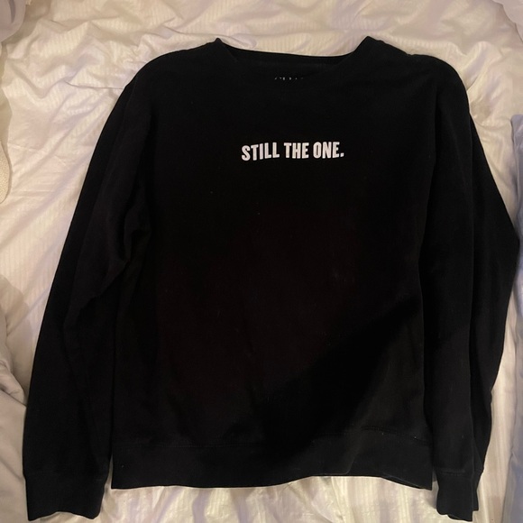 Shania Twain Black Crewneck - Picture 1 of 3